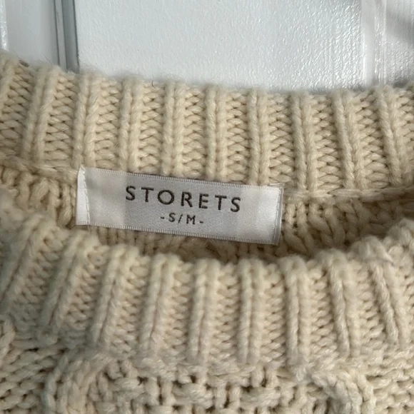 Cable knit sweater - Picture 4 of 4